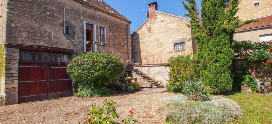 Petite maison ancienne TORMANCY